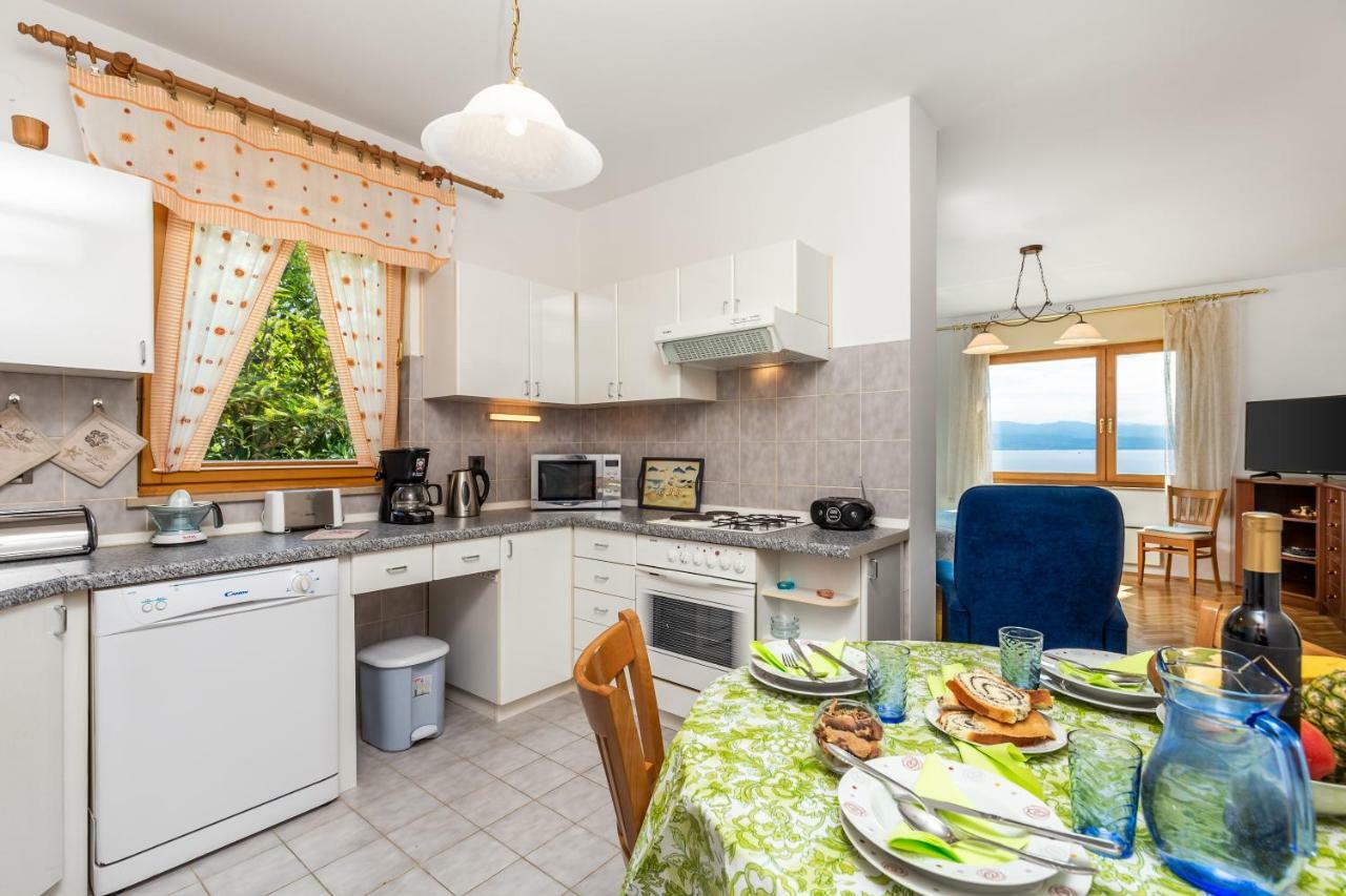 Apartmani Hrvatin Опатия Екстериор снимка