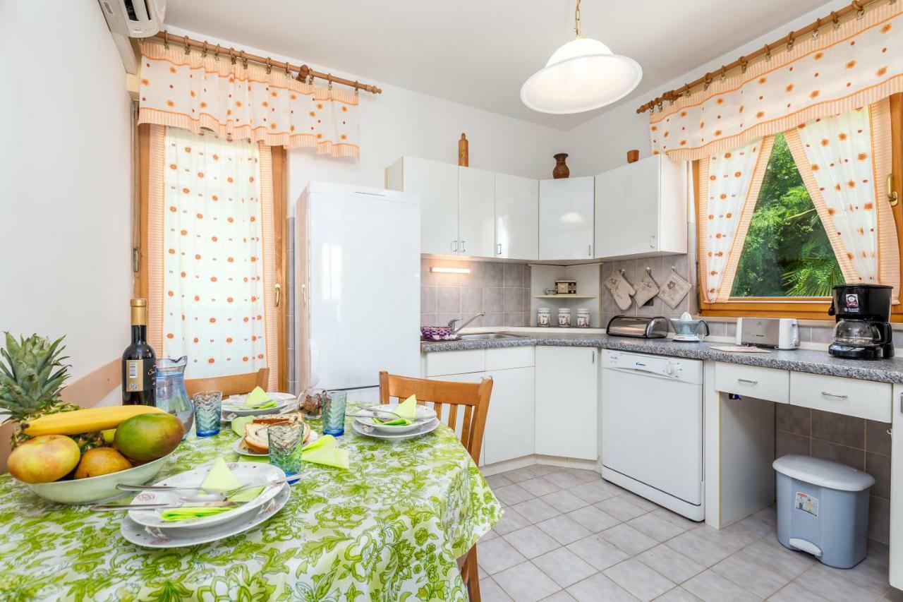 Apartmani Hrvatin Опатия Екстериор снимка